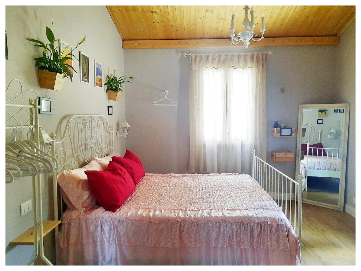 La Casina Bed and Breakfast Trecasali Exteriör bild